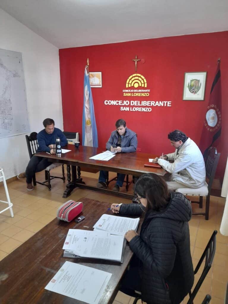 Residuos, comercio y colectivos, temas abordados en la última sesión de agosto